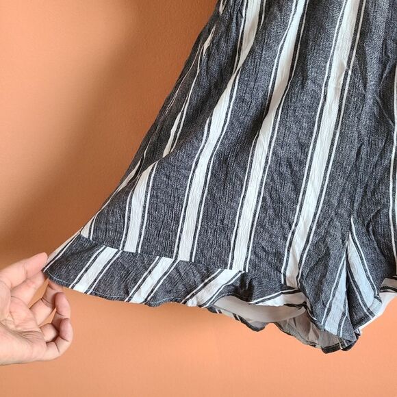 American Eagle Cold Shoulder Romper – Blue & White Stripe, Size L - Picture 5 of 10